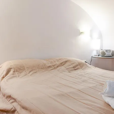 Grotta Autentica A 3 Minuti Dal Centro Storico Apartment Ostuni