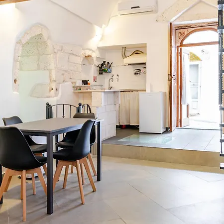 Grotta Autentica A 3 Minuti Dal Centro Storico Ostuni